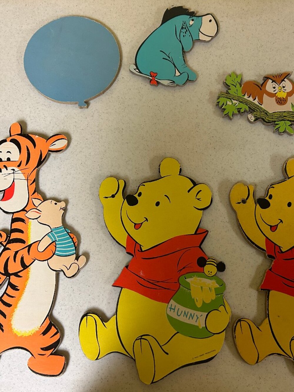 (6) pc Vintage Walt Disney Winnie The Pooh And Friends Pressed Cardboard Wall Ha